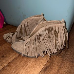 Adorable suede fringe booties
